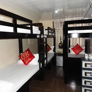 https://house-paris-hong-kong.getmacauhotels.com